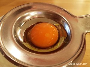 肉汁麺ススムの生卵3